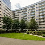 Deluxe Apartment Wronia 45 With Ac, Parking & Balcony By Renters Prestige