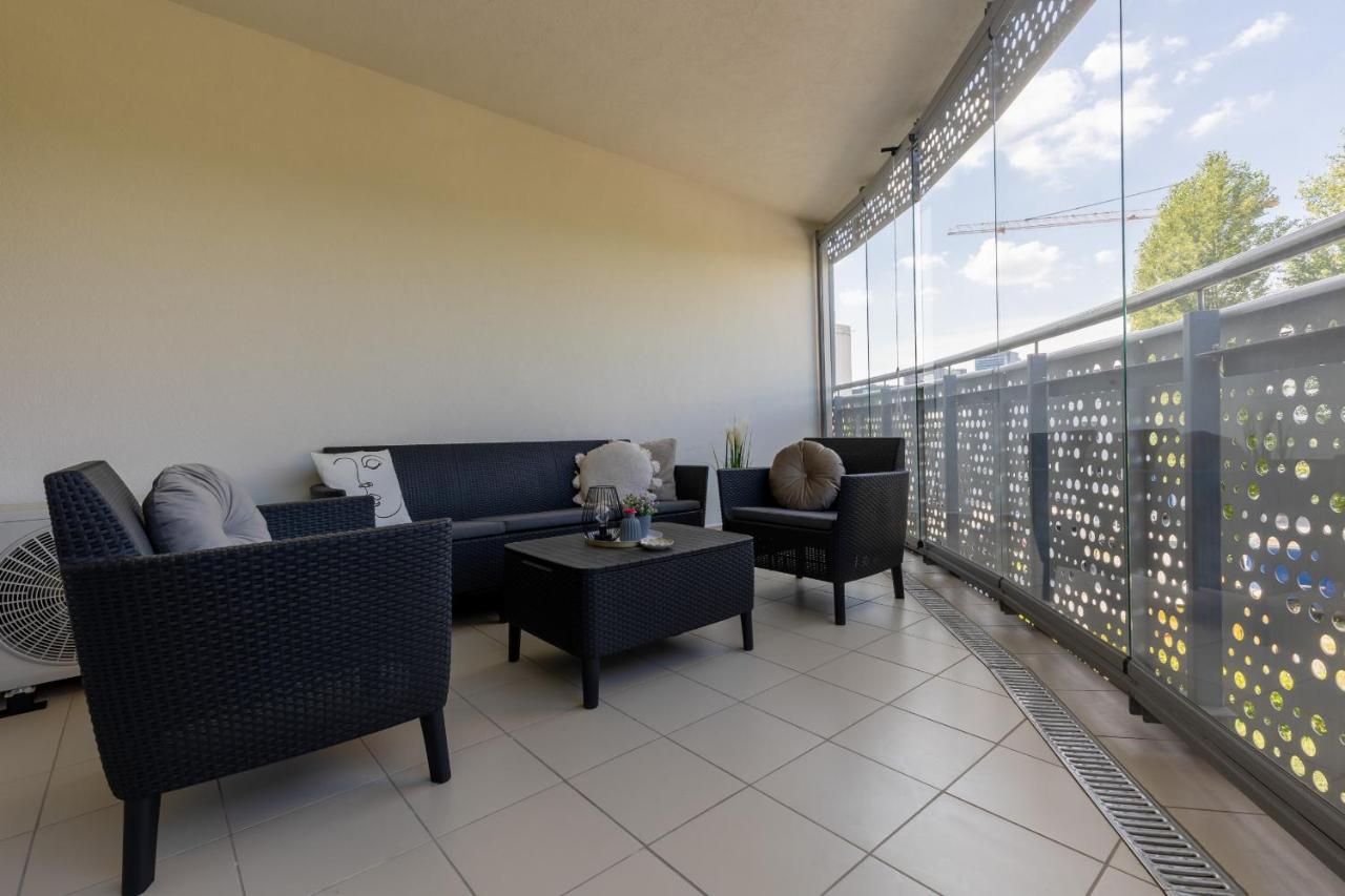 Deluxe Wronia 45 With Ac, Parking & Balcony By Renters Prestige