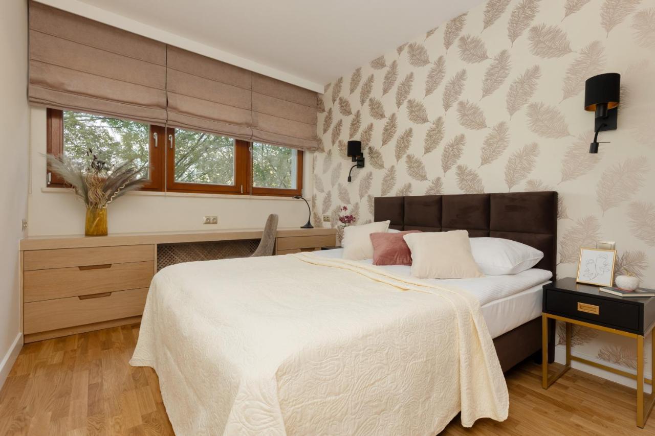 Lägenhet Deluxe Wronia 45 With Ac, Parking & Balcony By Renters Prestige *